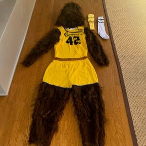 TEEN WOLF HALLOWEEN COSTUME SIZE MENS MEDIUM - HAIRY WEREWOLF BASKETBALL OUTFIT